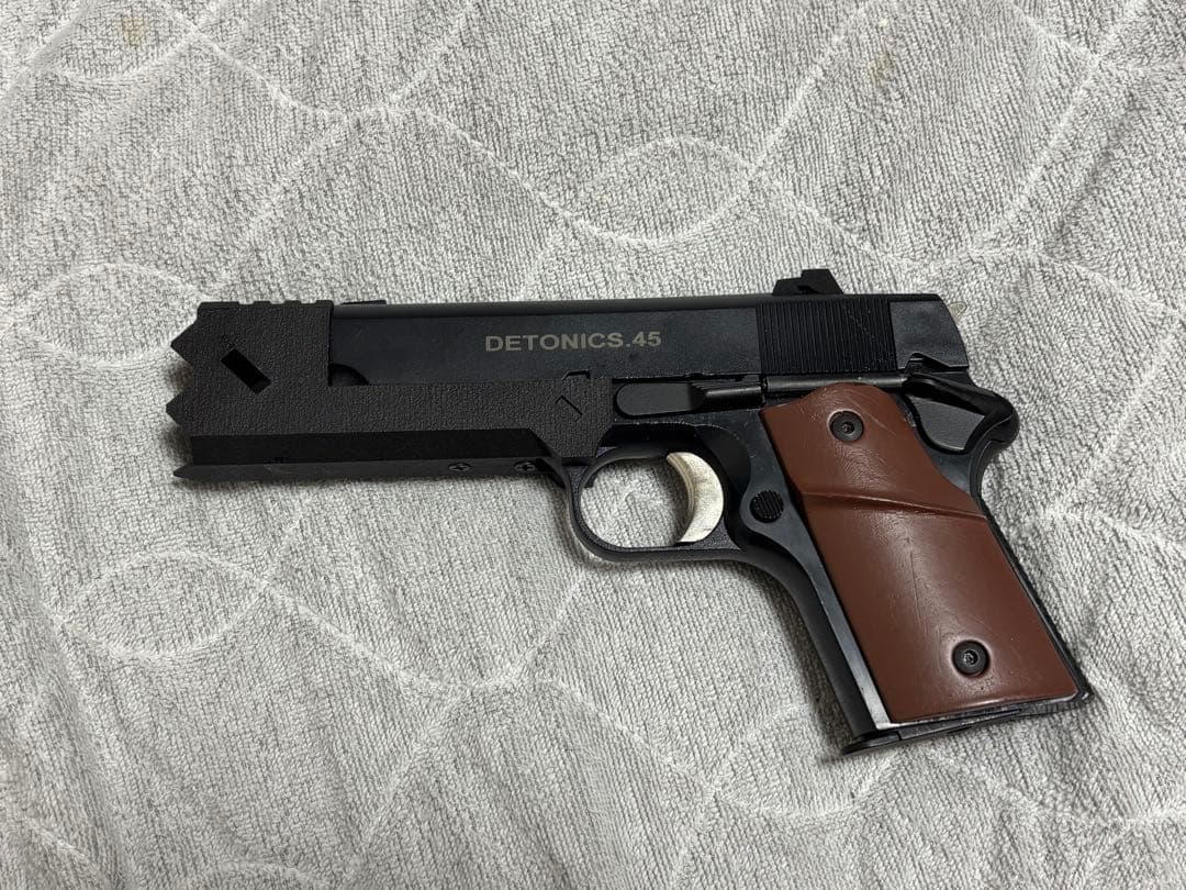 東京マルイ　デトニクス　千束風カスタム