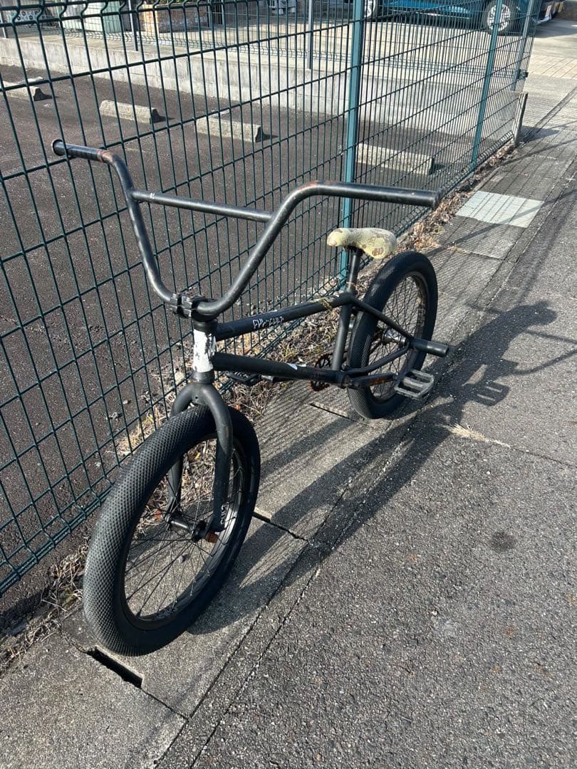 BMXバイク 黒 メッシュタイヤ