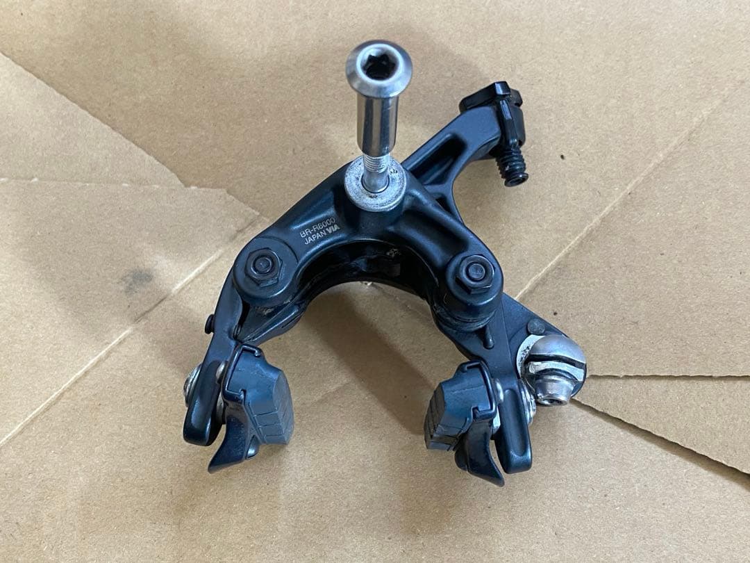 シマノ　ULTEGRA 105 リムブレーキ　シュー付き