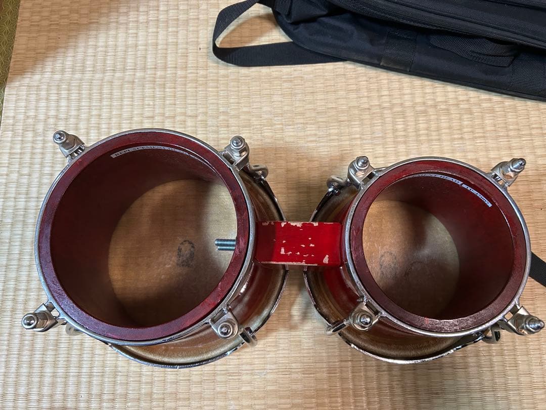 TOCA 赤 ボンゴ ケース付き