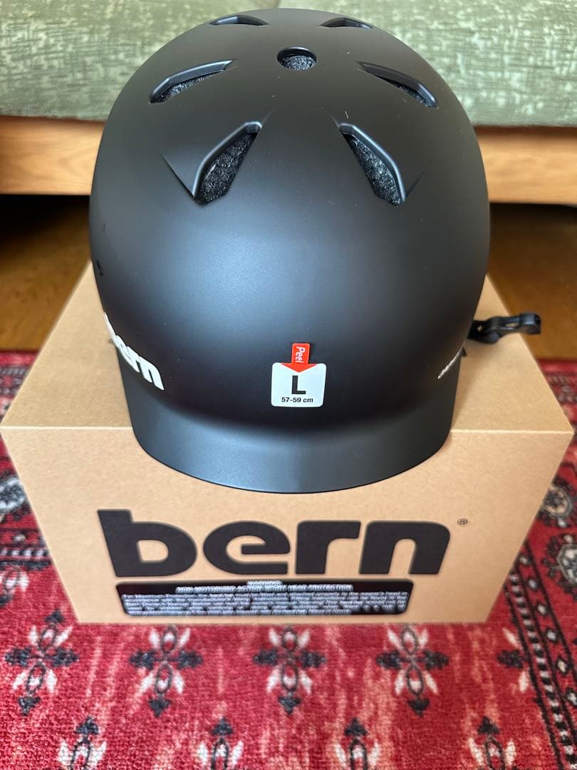 bern ヘルメット 【未使用】 JAPAN sizeS 57-59