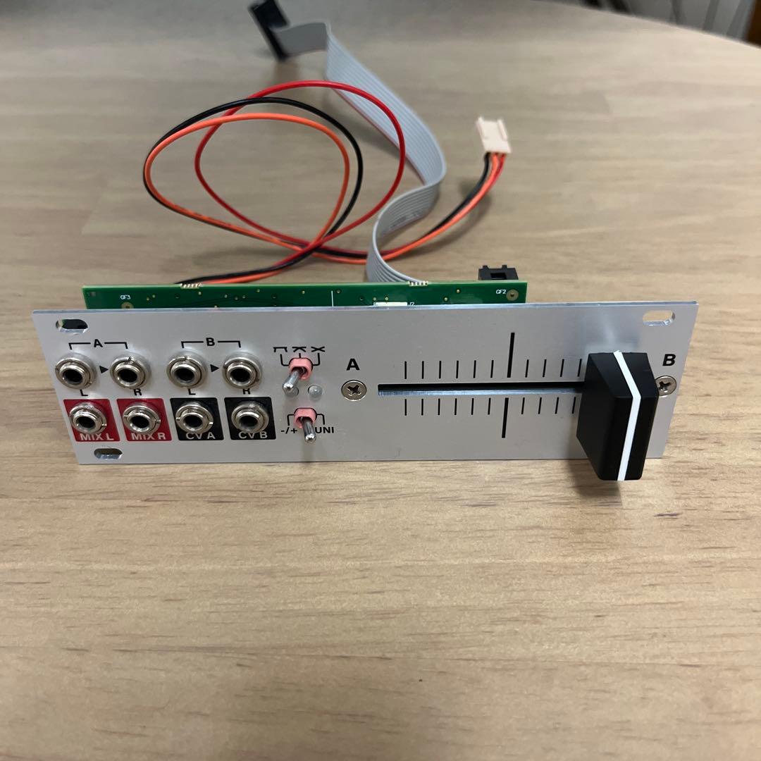 鍵盤楽器 Intellijel Designs XFADE 1U