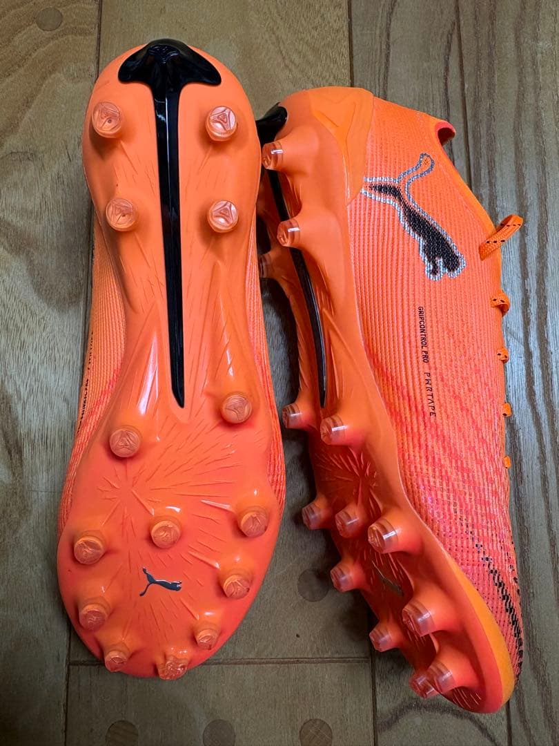 新品　訳アリ　大特価　プーマ　ウルトラ 6 アルティメット AG 25cm