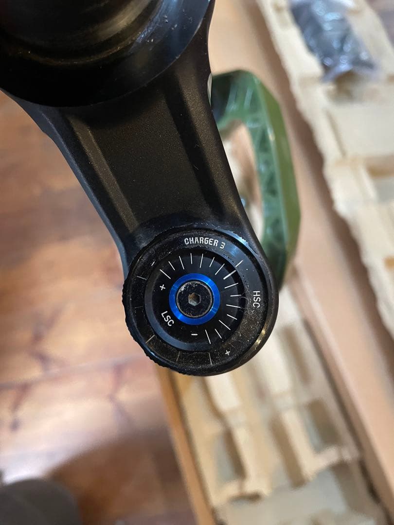 パーツ ROCKSHOX LYRIK ULTIMATE 29 160mm