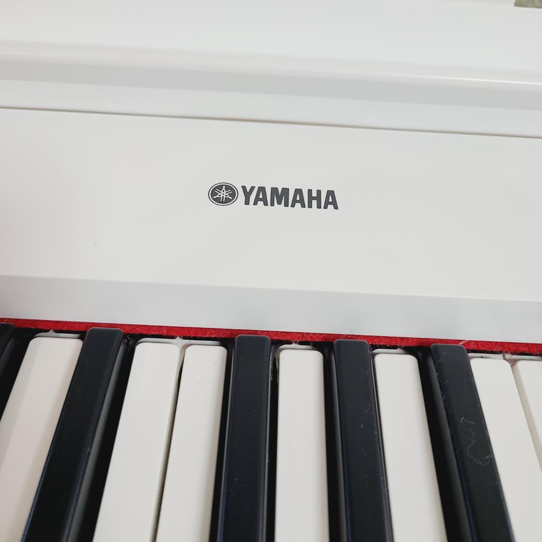 ヤマハ piaggero NP-12WH 61鍵 (譜面台 ペダル ケース付)