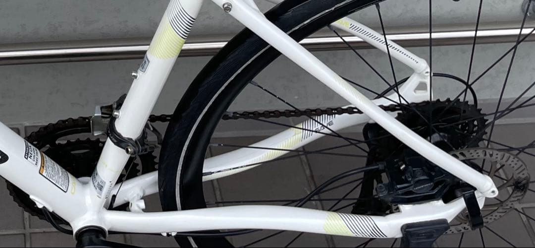 ヨ*ー様 Cannondale quick4 クロスバイク ホワイト