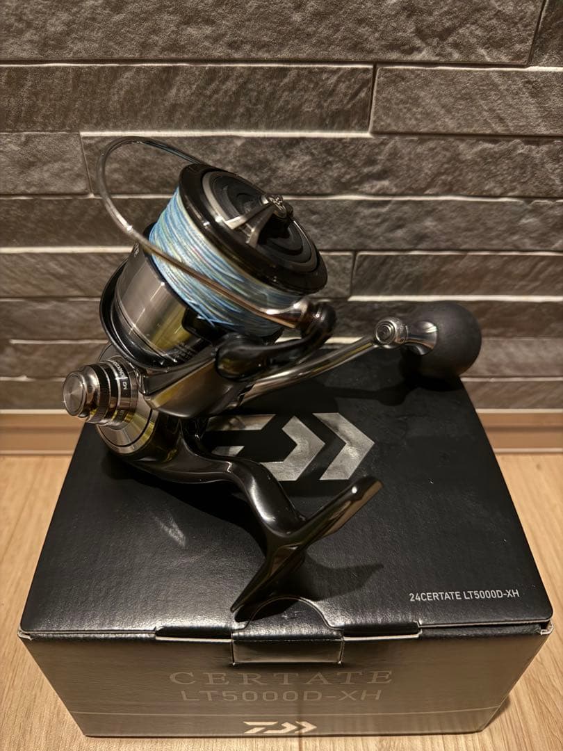 24セルテート LT5000D-XH スピニングリール