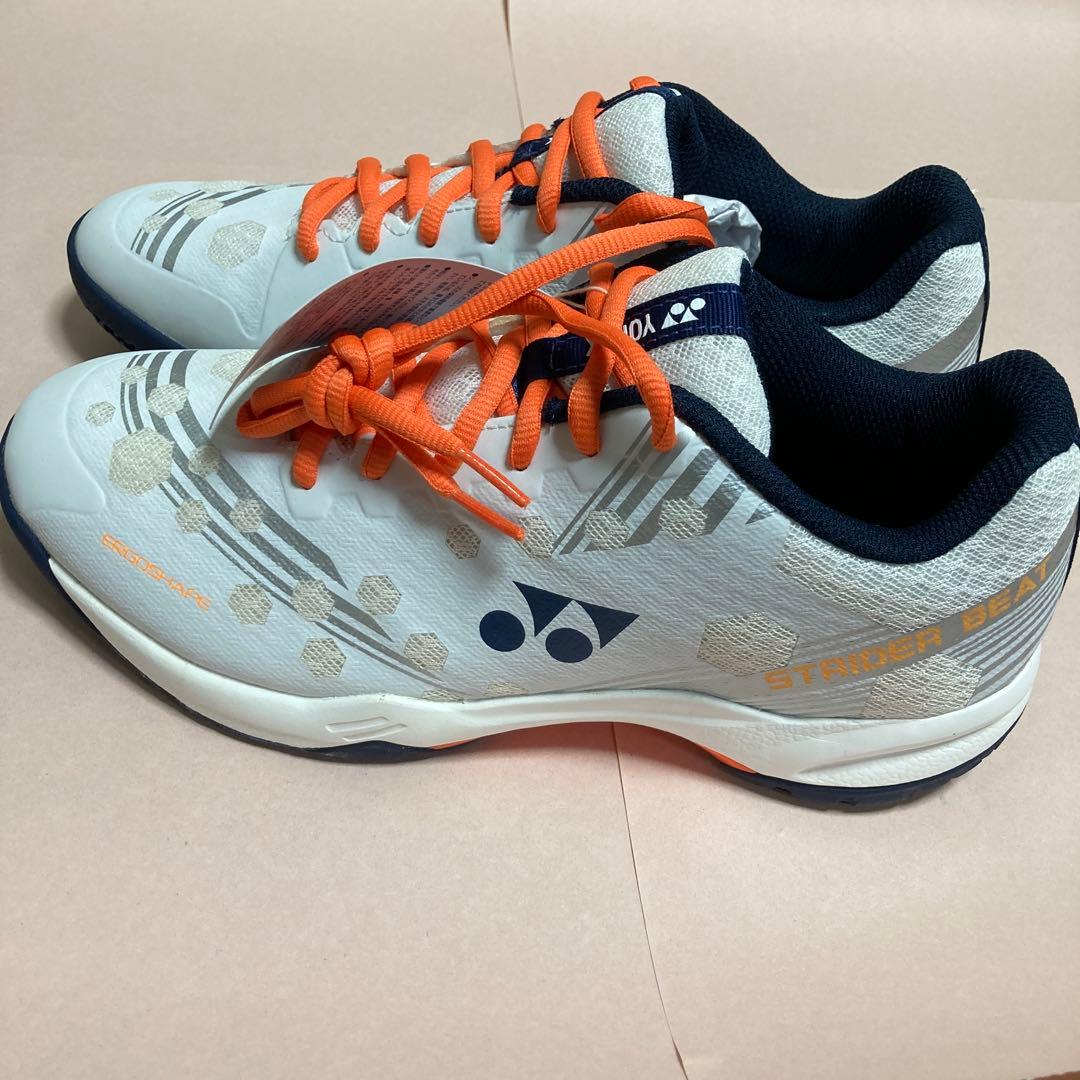 YONEX バドミントンシューズ ホワイト/オレンジ 新品　26センチ