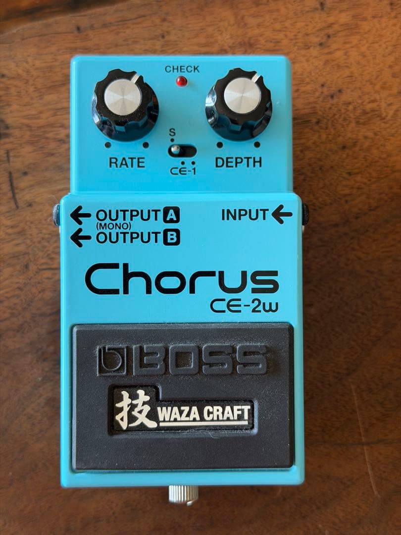 BOSS コーラスエフェクター CE-2w
