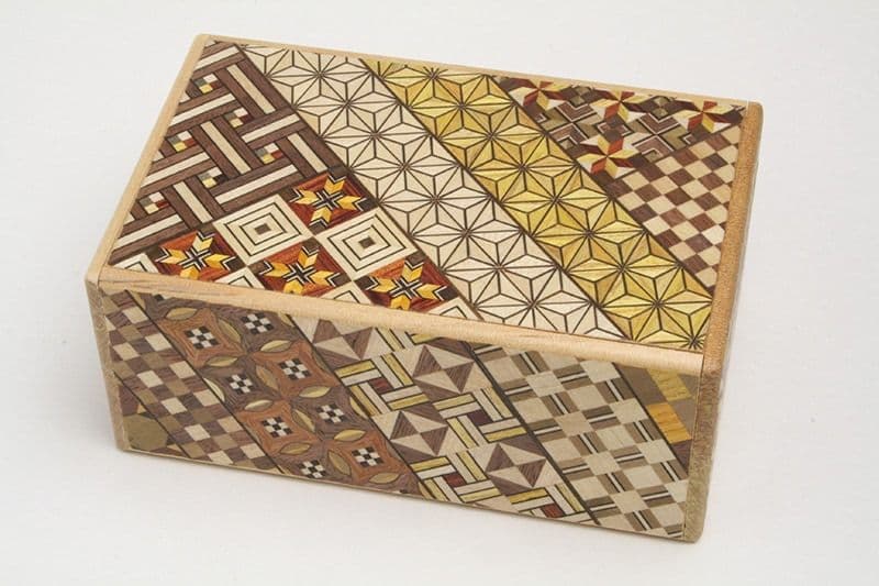 【包装未開封/緑リボン】箱根寄木細工 秘密箱10回仕掛け 5寸 小寄木