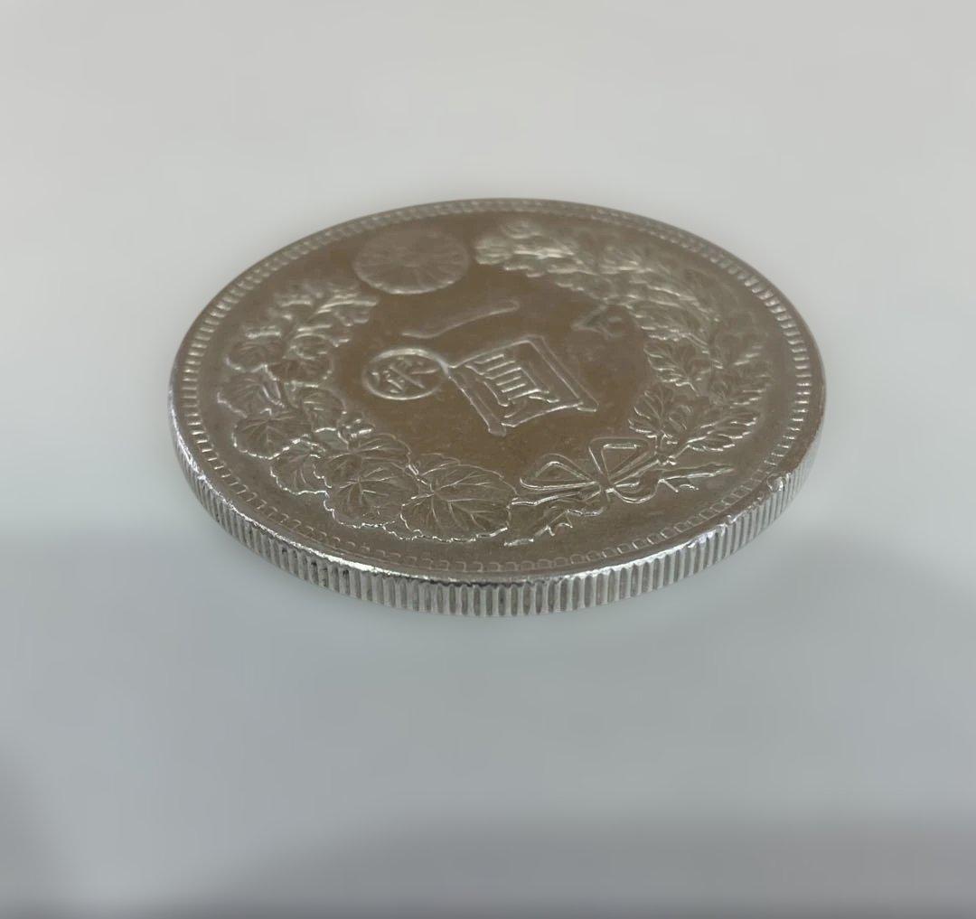 【極美品】一圓銀貨 明治29年 左丸銀 量目:26.9g 直径:38.2mm