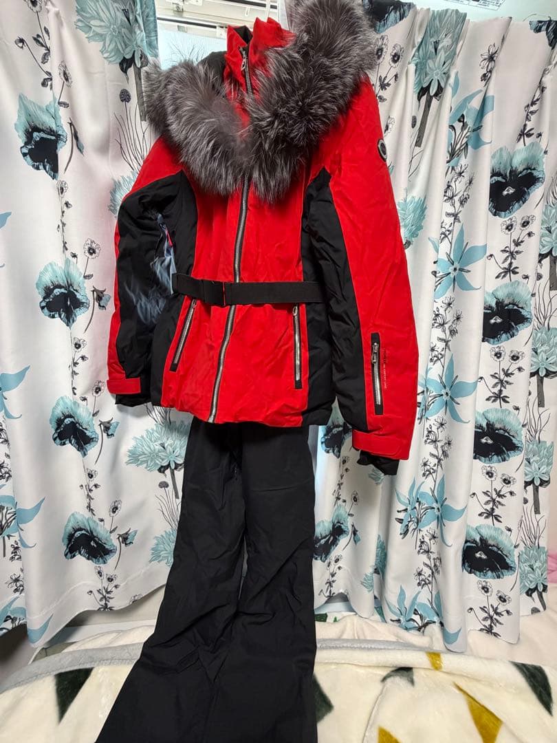 PERFORMAL スキーウェア 赤と黒