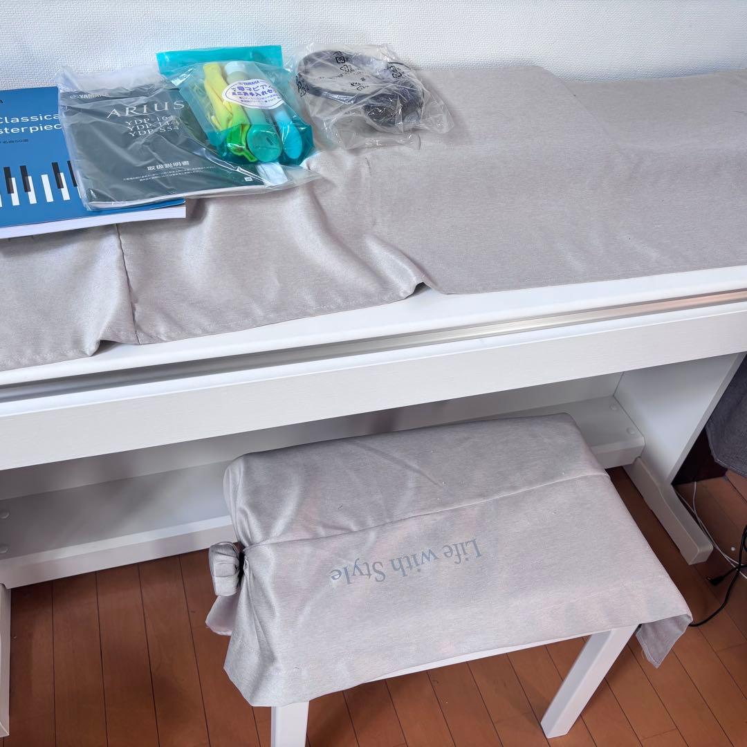 ヤマハ電子ピアノ★ARIUS YDP164WH 19年製