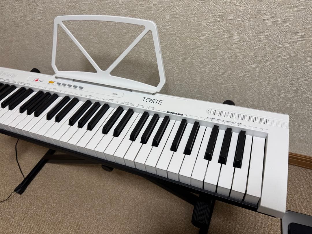 TORTE 電子キーボード　スタンド付き　TSDK-61 電子ピアノ