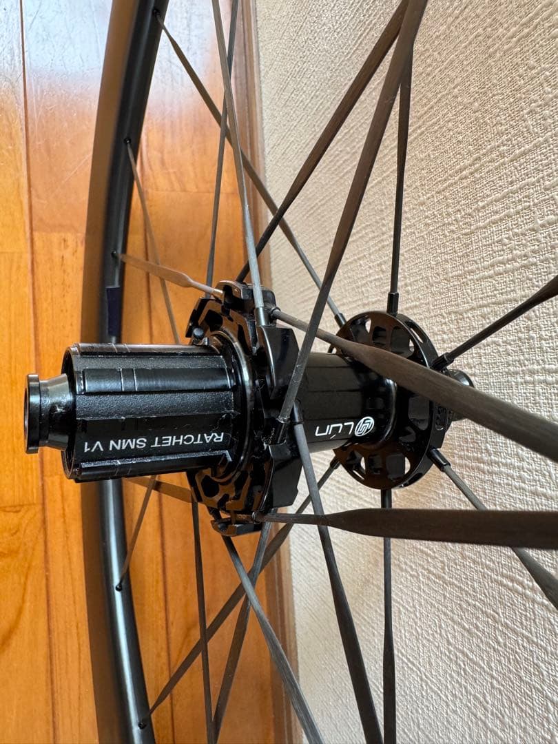 K*u様 LUN HYPER 3 45D カーボンホイールセット