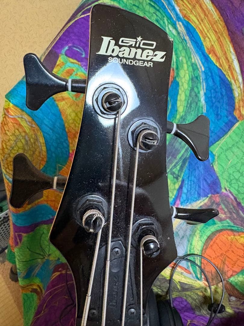 Ibanez エレキベース＆ベースアンプ⭐︎Ibanezケース、ピック、クロス付き