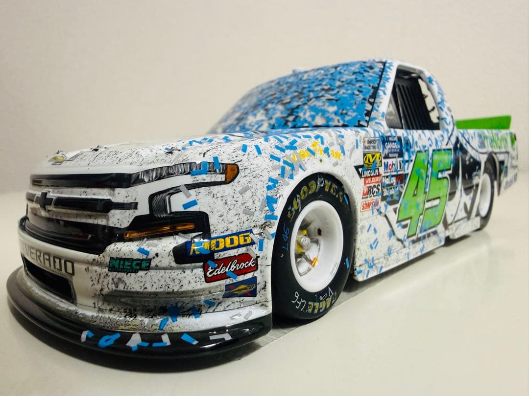 LRC/Chevyシボレー Silveradoシルバラード #45 1/24