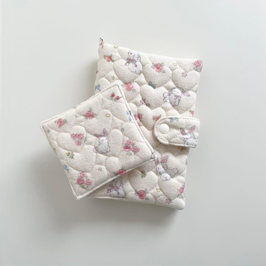 非売品　韓国　バインダー　カバー　貯金　現金管理　クリーム　うさぎ　りぼん