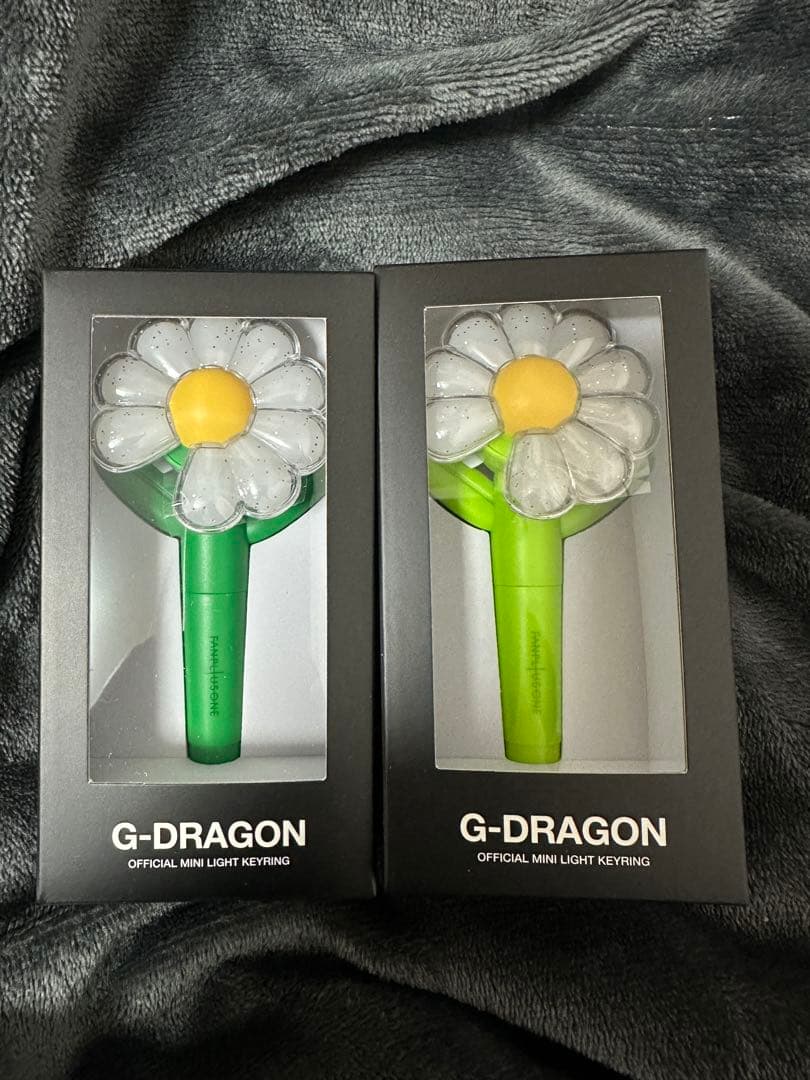 公式！新品未開封！ G-DRAGON グリーン ミニペンライト キーリング