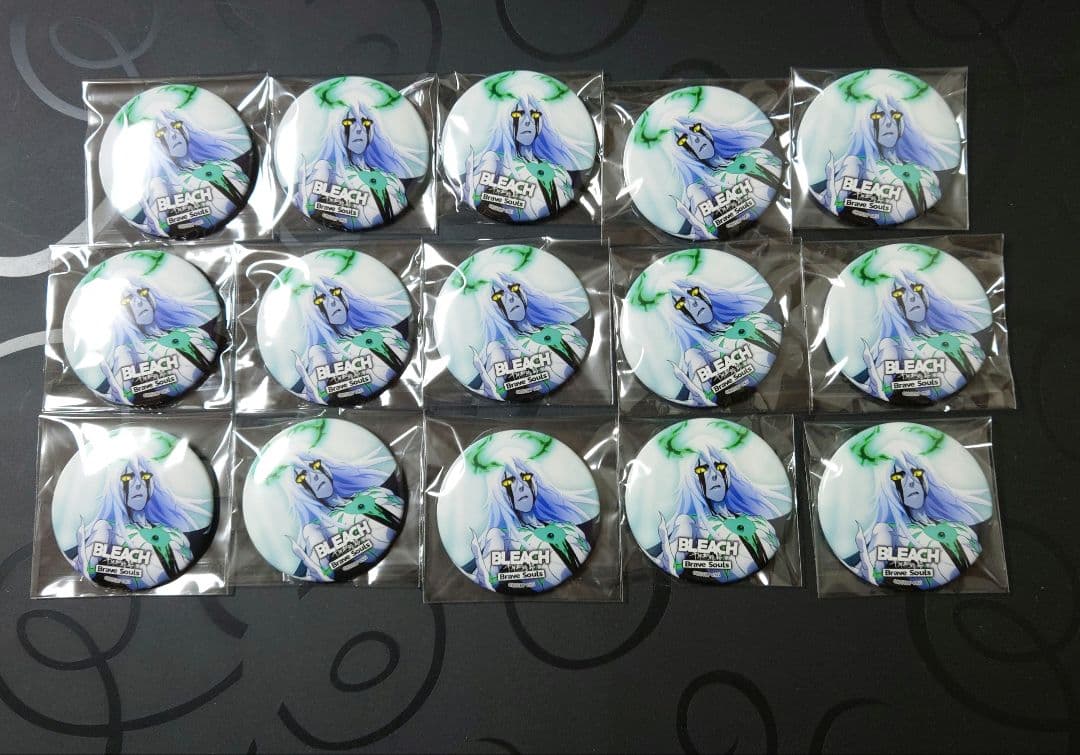 BLEACHウルキオラ・シファー缶バッジ15点セット