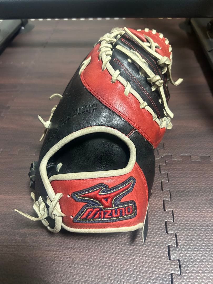 Mizuno 軟式グローブ 黒/赤　ファーストミット