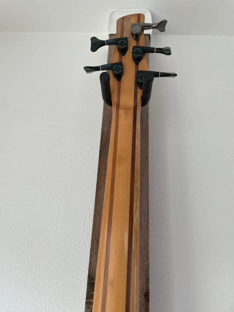 Ibanez　sr305 アクティブエレキベース