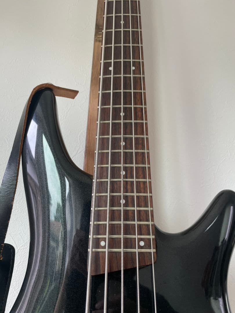 Ibanez　sr305 アクティブエレキベース