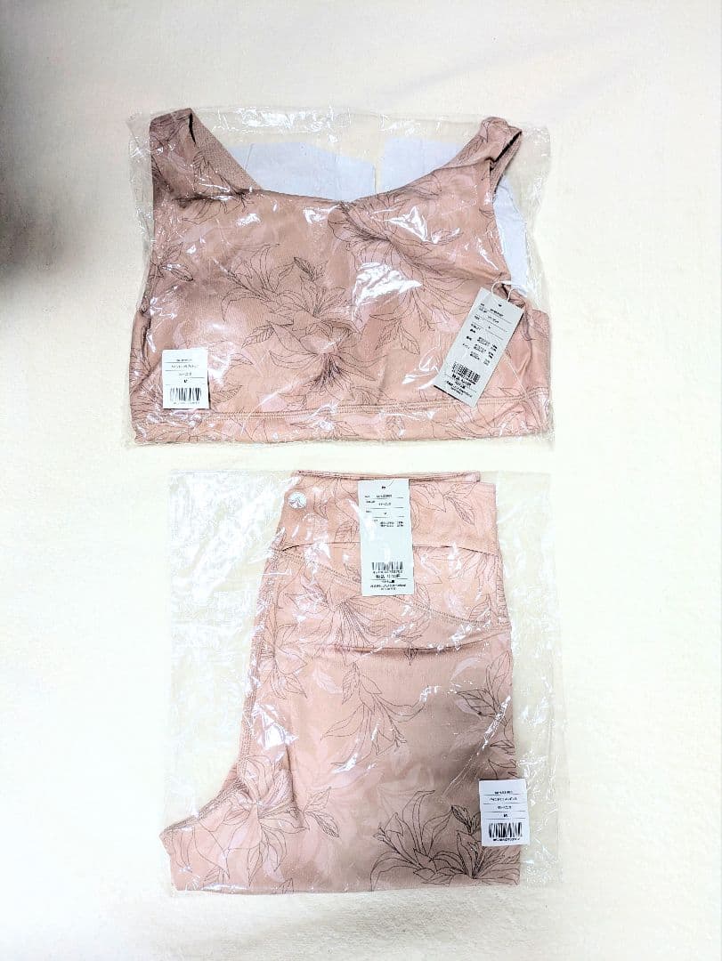 新品タグ付【SUKALA】花柄リリーピンク上下(М)