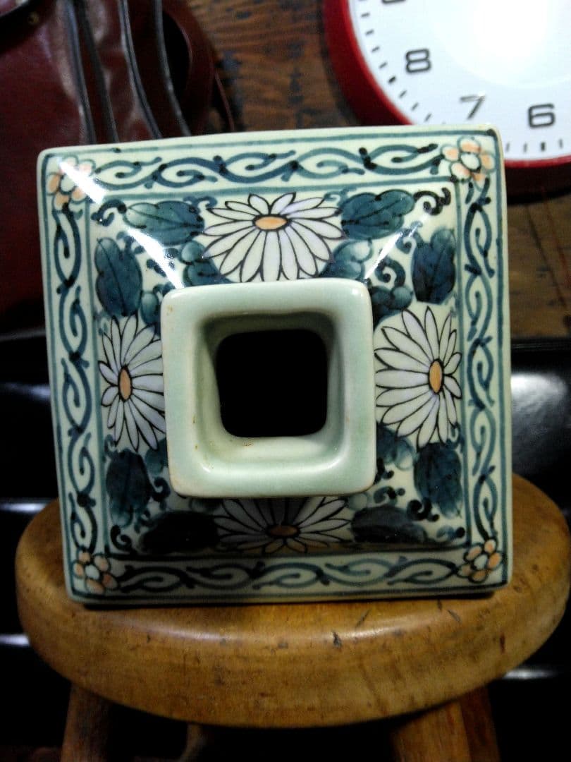 希少　有田焼　円左エ門　染錦色絵　南蛮人図　角瓶　花瓶　飾物　陶器　窯　サイン