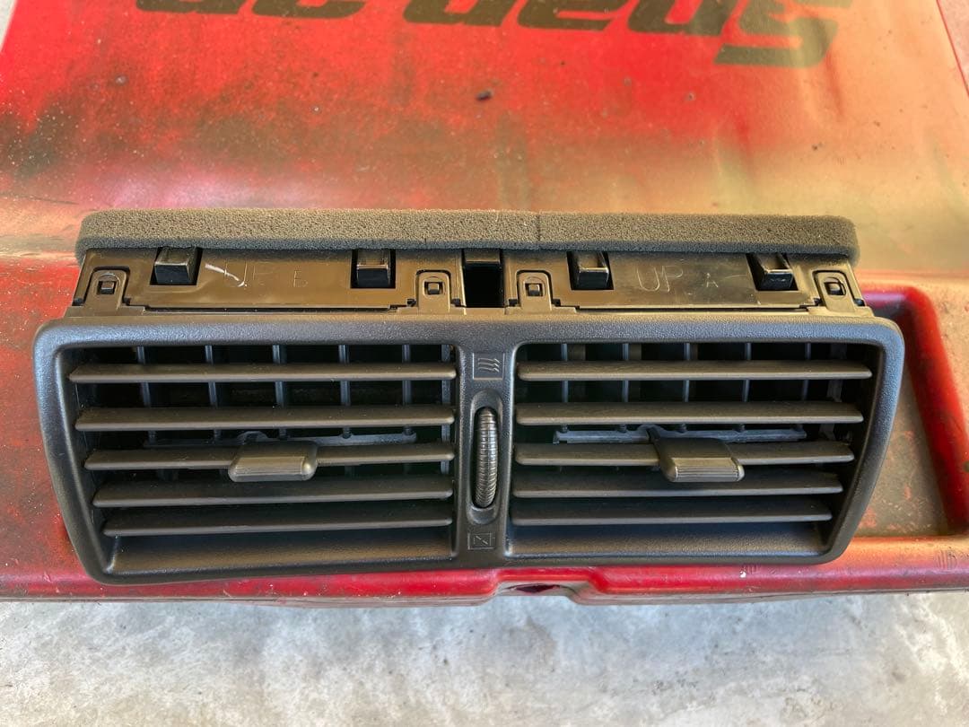 R32スカイライン エアコン吹き出し口