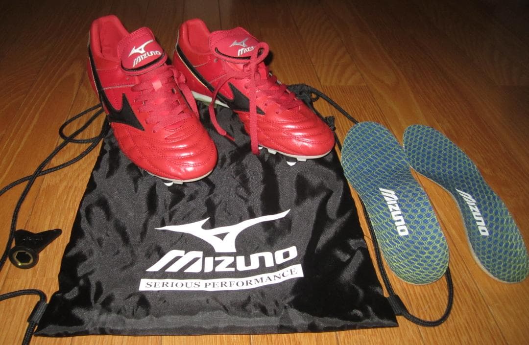 入手困難！新品！MIZUNO(ミズノ)のスパイク「ウェーブカップ 021 Si」