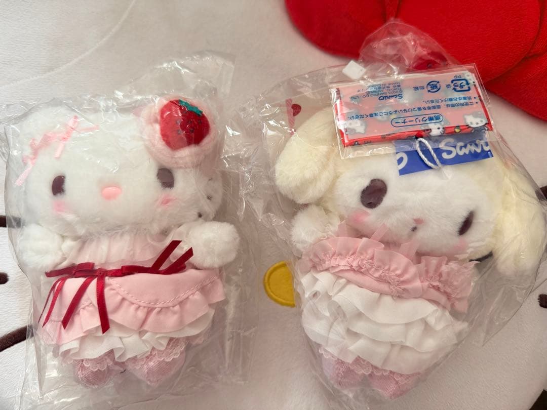 サンリオ　いちごホイップケーキマスコットマイメロディ　ハローキティ