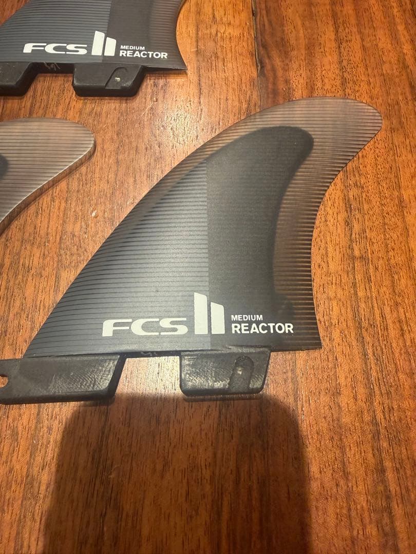 FCS II MEDIUM REACTOR サーフィンフィン 3枚セット