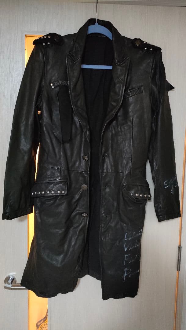 switchblade コート