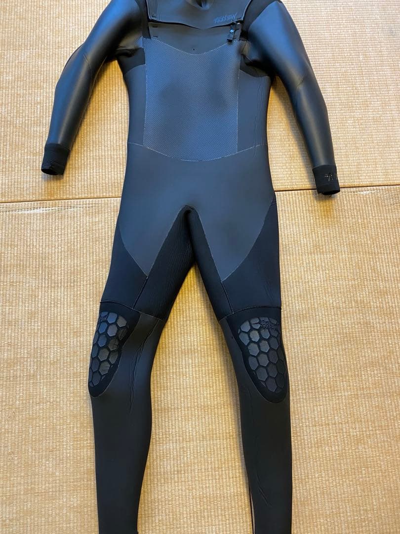 フェロー　fellow セミドライ ウェットスーツ サイズMB 5㎜X3㎜