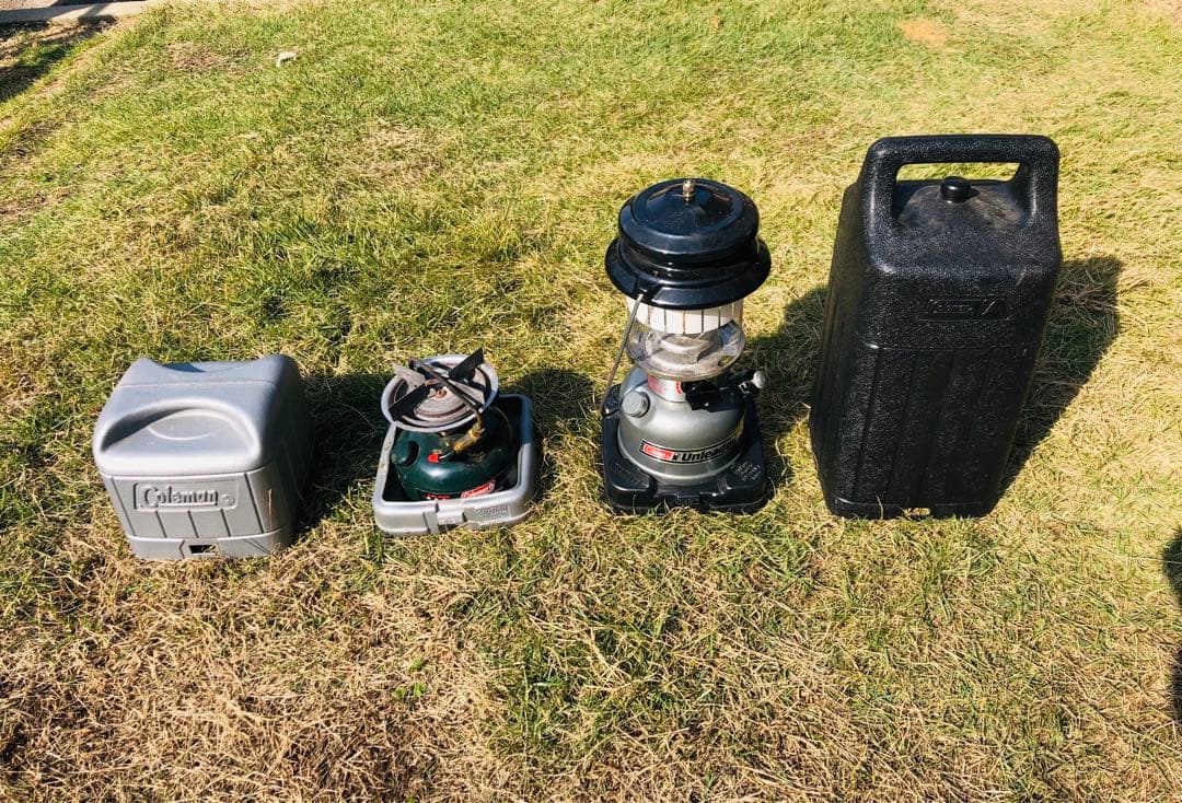 【中古】Coleman コールマン ランタン とストーブ ケース&オマケ付き