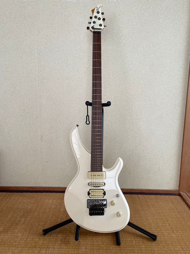 Seed 虎徹 ホワイトエレキギター