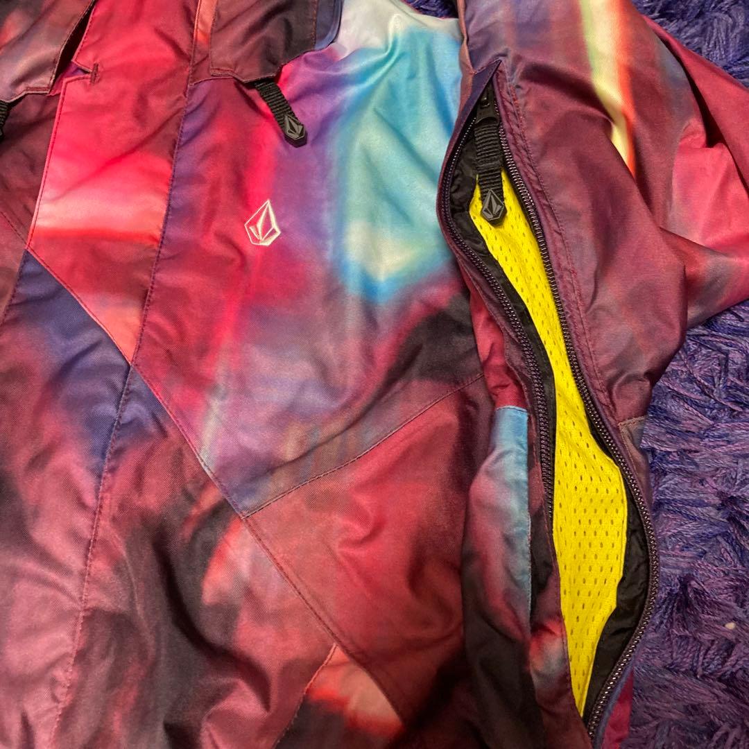 volcom ウェア レディースジャケット usM サイズ　日本L 送料込み