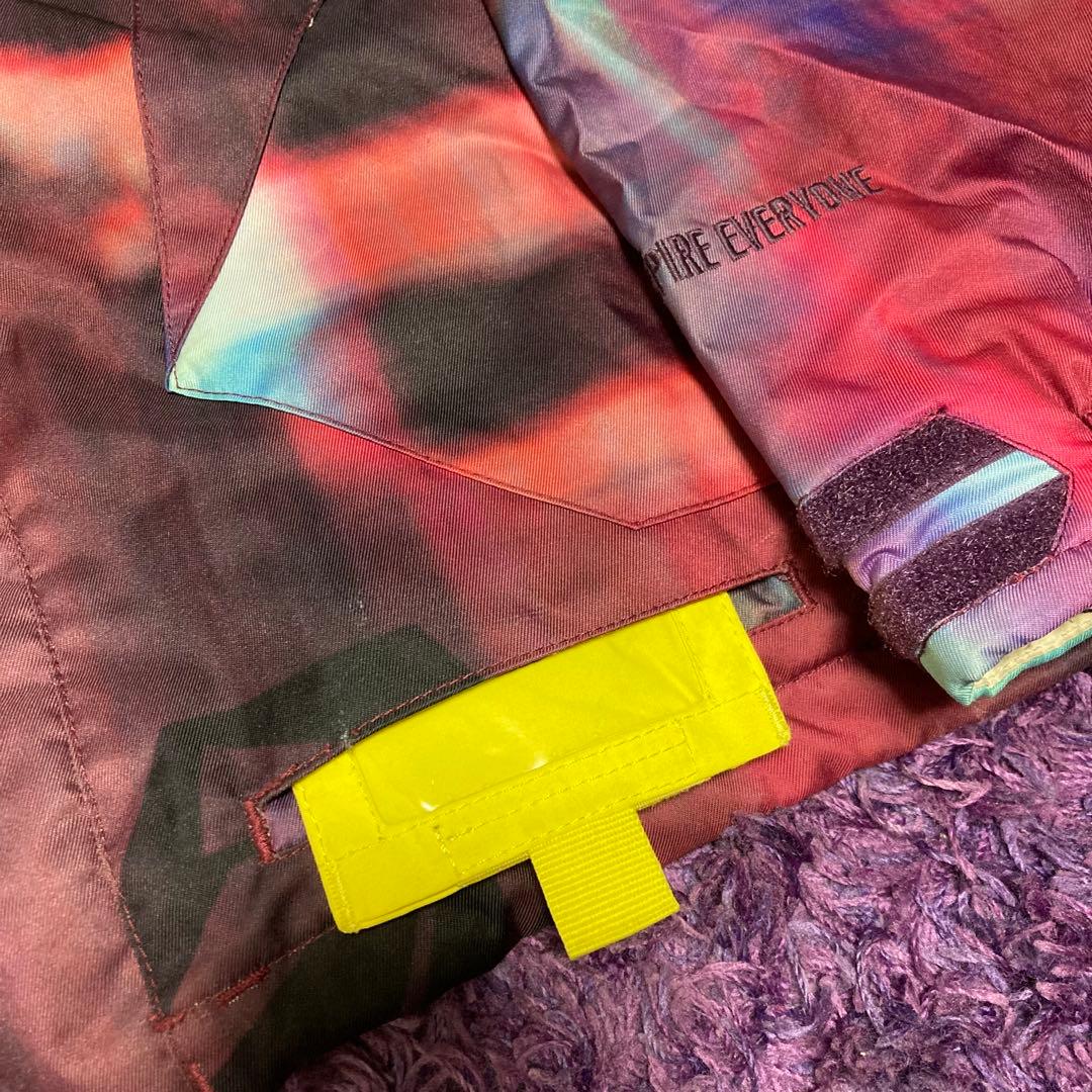 volcom ウェア レディースジャケット usM サイズ　日本L 送料込み