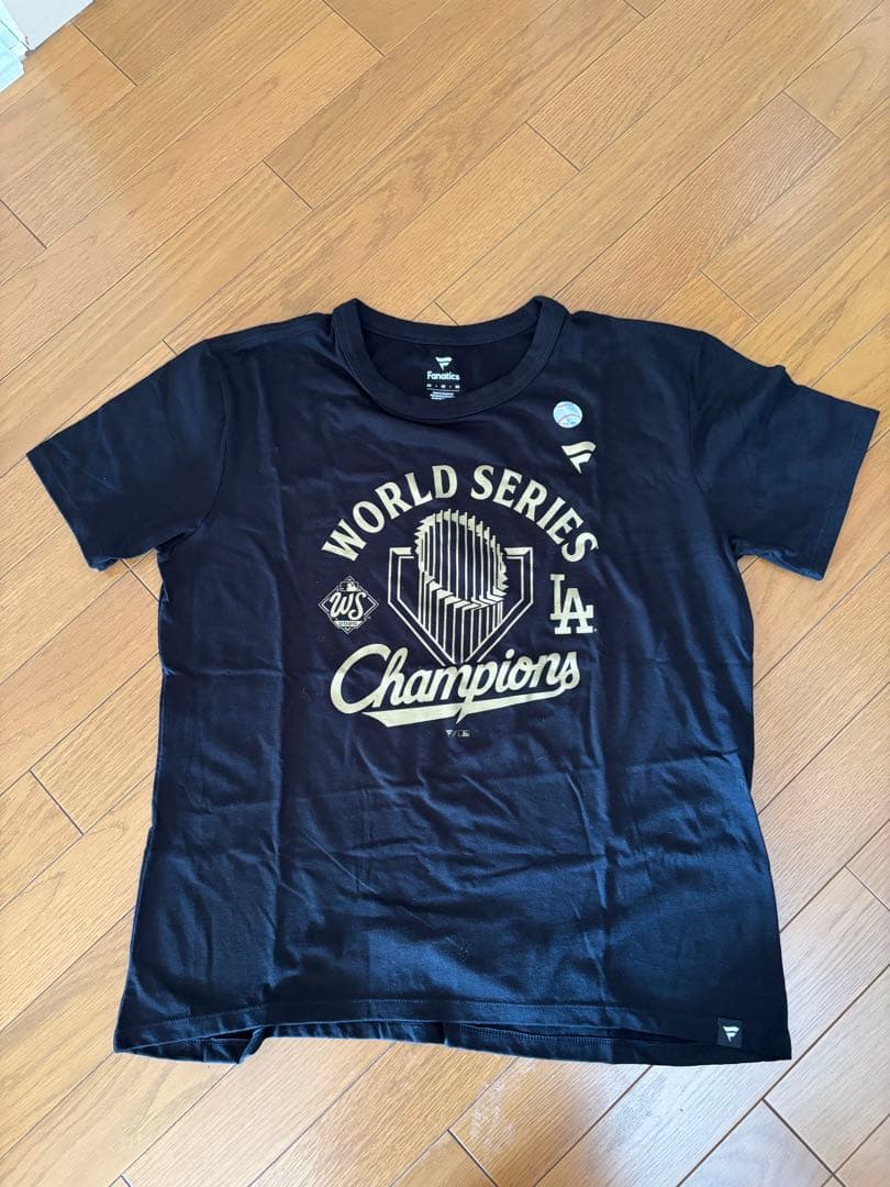 ドジャース　2025ワールドシリーズチャンピオン レディースTシャツ Mサイズ