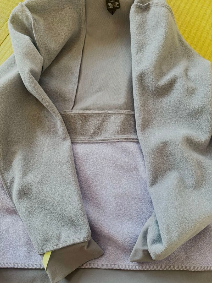 Burton 撥水パーカー スノーボードウェア　ジップアップパーカー 新品同様