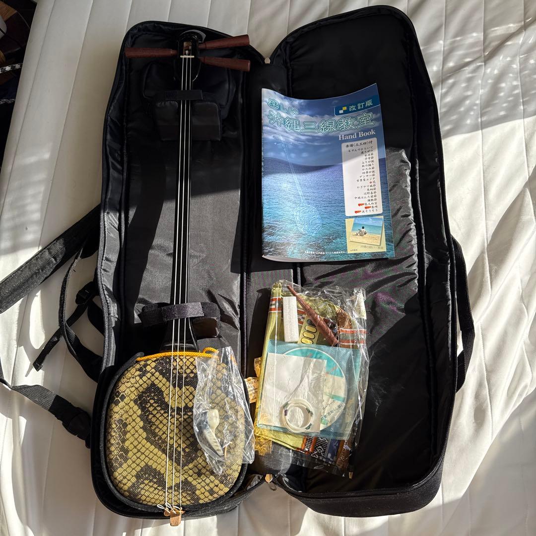 三線本体と付属品セット（ケース付き）