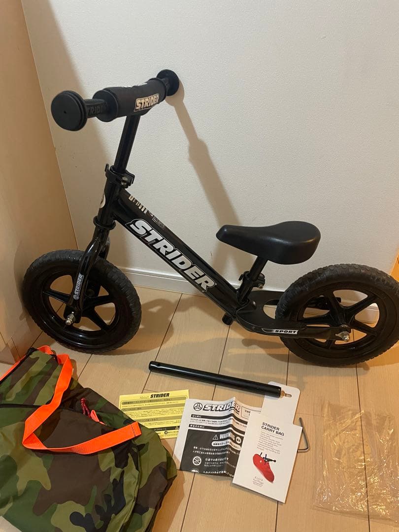 【美品】STRIDER 12インチ ブラック　スポーツモデル　ケース付き