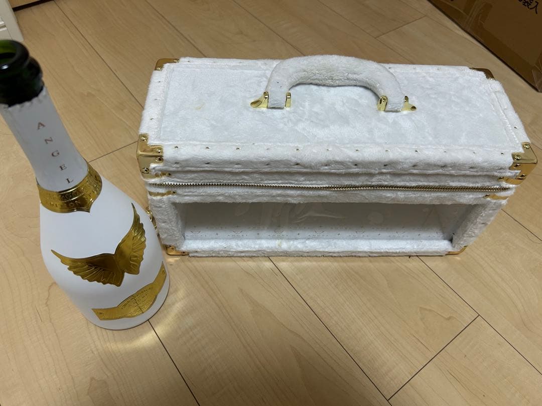 エンジェルドゥミセック　クリスマス限定　空箱　空瓶 白 ホワイト 金