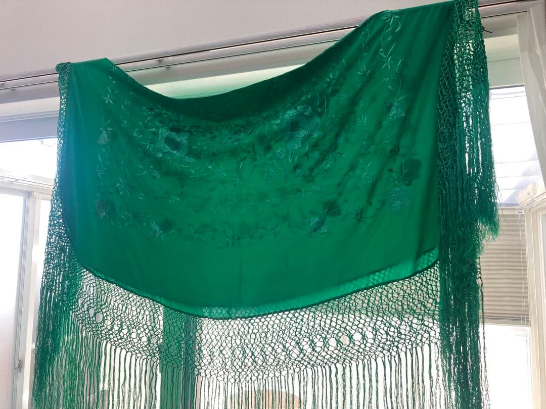【新品・未使用】フラメンコ　マントンデマニラ　シルク　刺繍　グリーン　135cm