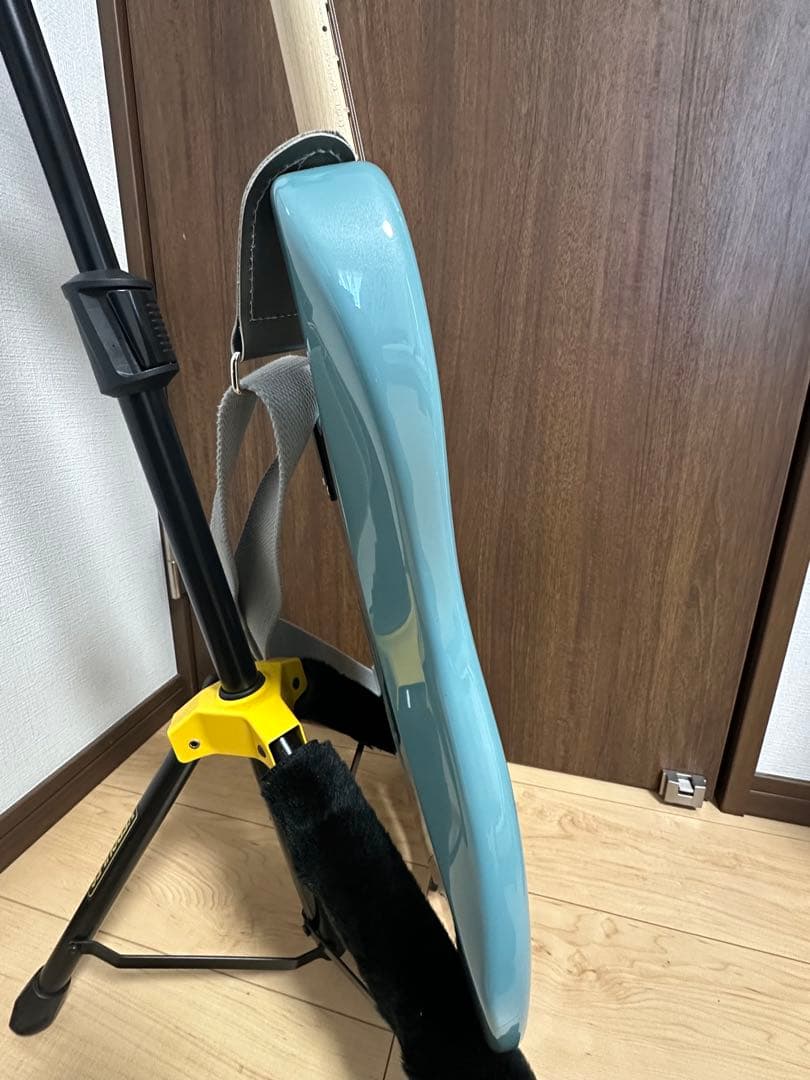 Silver Skyメイプル ラッカー ストラップ付