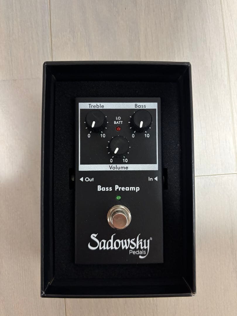 Sadowsky bass preamp 箱付き