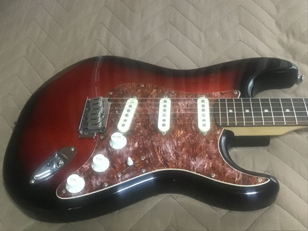 Squier Stratocaster standard サンバーースト