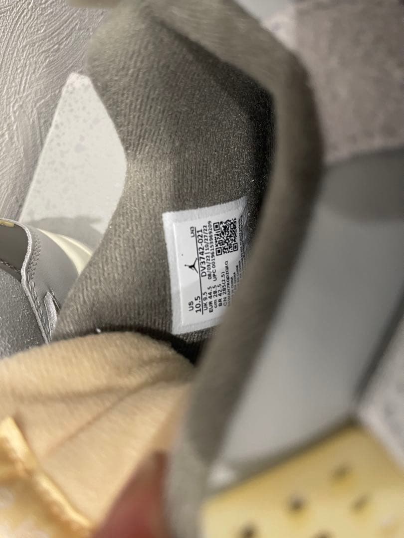 l*l様 ナイキ スニーカー ジョーダン DV3742‐021