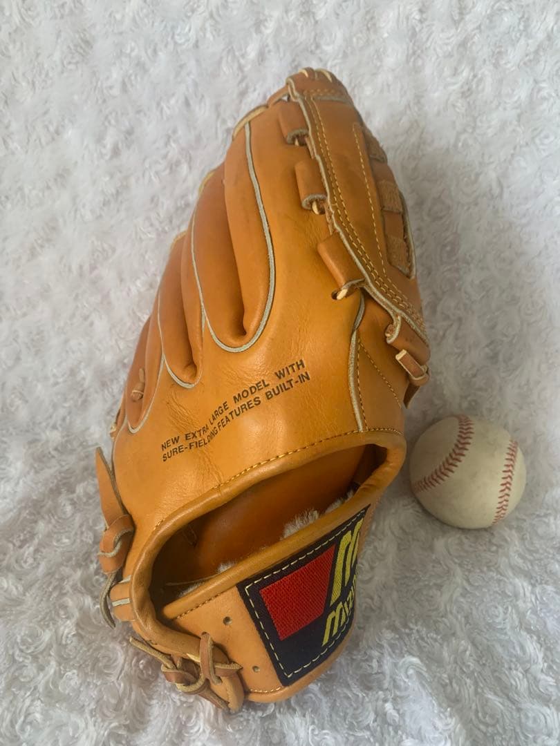 ミズノワールドウィン赤カップ